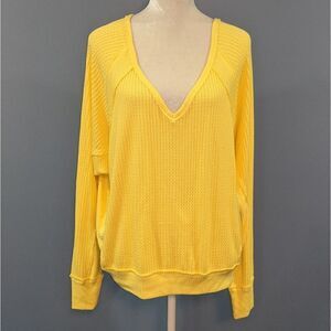 Free People Light Yellow Sweater V-Neck | Small